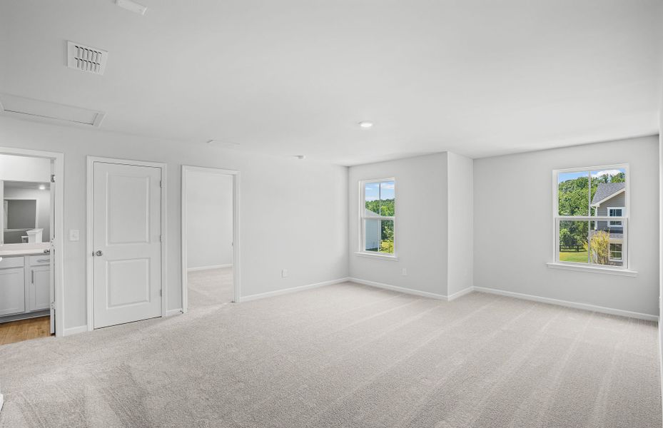 Spacious, unfurnished interior of a new home in Avery Ridge, Gainesville (Image 31). Spacious, unfurnished interior of a new home in Avery Ridge, Gainesville (Image 31).