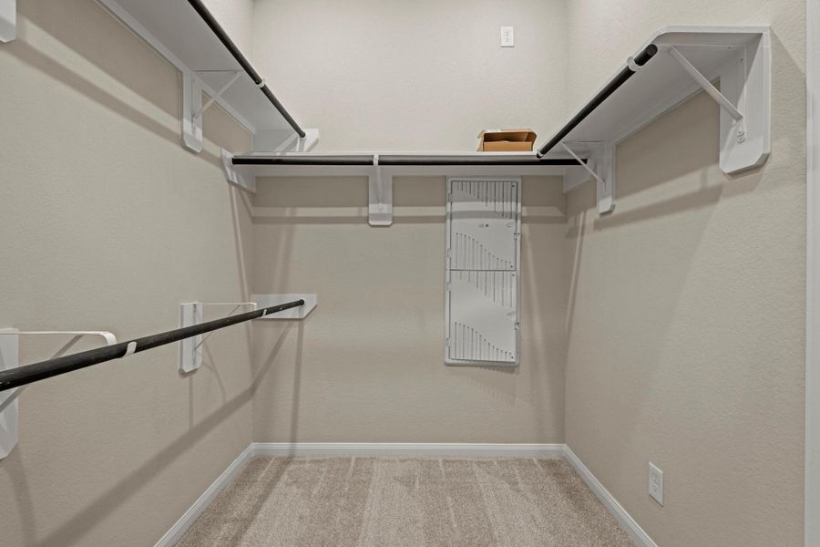 Spacious, unfurnished interior of a new home in Two Step Farm, Montgomery (Image 13).