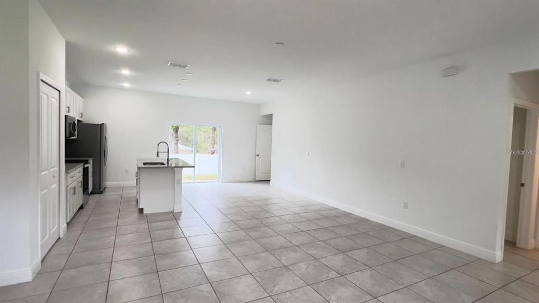 Spacious, unfurnished interior of a new home in , Citrus Springs (Image 19). Spacious, unfurnished interior of a new home in , Citrus Springs (Image 19).