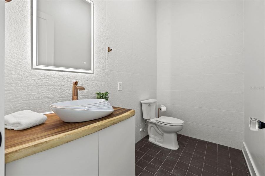 Furnished interior view inside a new home in , Belleair Beach (Image 22).