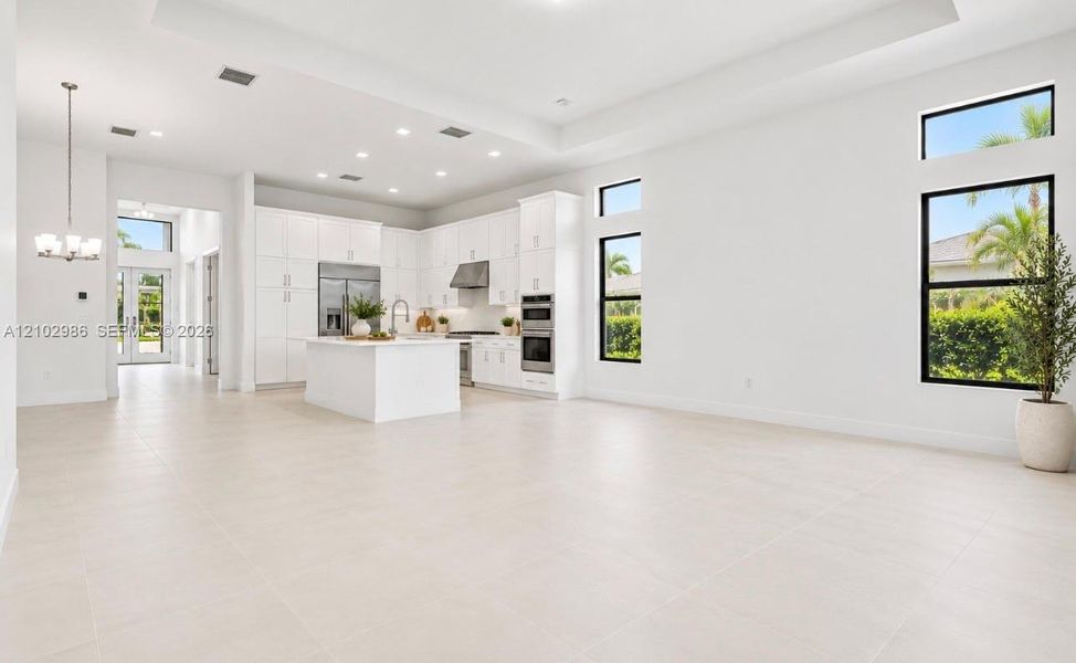 Spacious, unfurnished interior of a new home in , Boca Raton (Image 37).