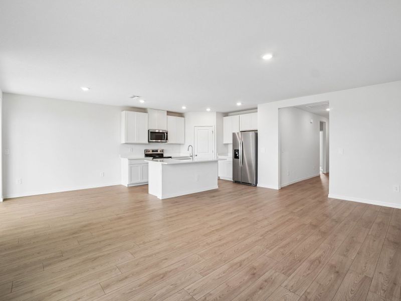 Spacious, unfurnished interior of a new home in Salt Meadows - Classic Series, Parrish (Image 12).