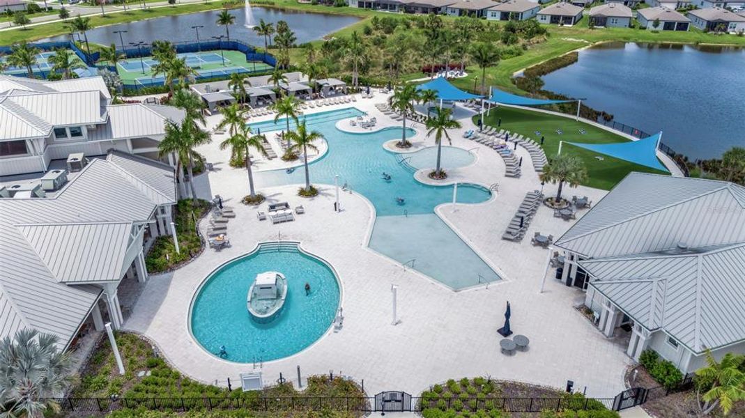 Community amenities in , Parrish (Image 84).