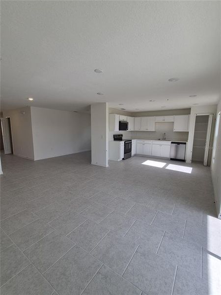 Spacious, unfurnished interior of a new home in , Lake Wales (Image 6). Spacious, unfurnished interior of a new home in , Lake Wales (Image 6).