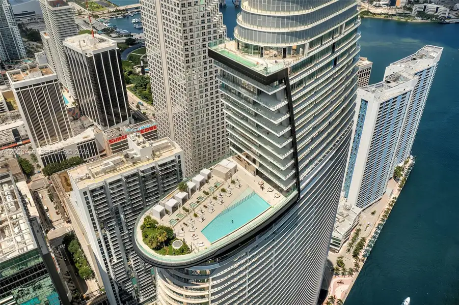 Condo located in Miami, FL showcasing its design and architecture (Image 21). Condo located in Miami, FL showcasing its design and architecture (Image 21).