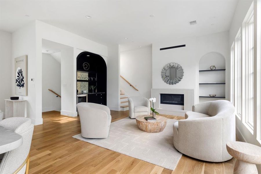 Furnished interior view inside a new home in , Dallas (Image 22).