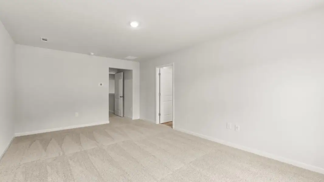 Spacious, unfurnished interior of a new home in Hughes Court, Dawsonville (Image 22).