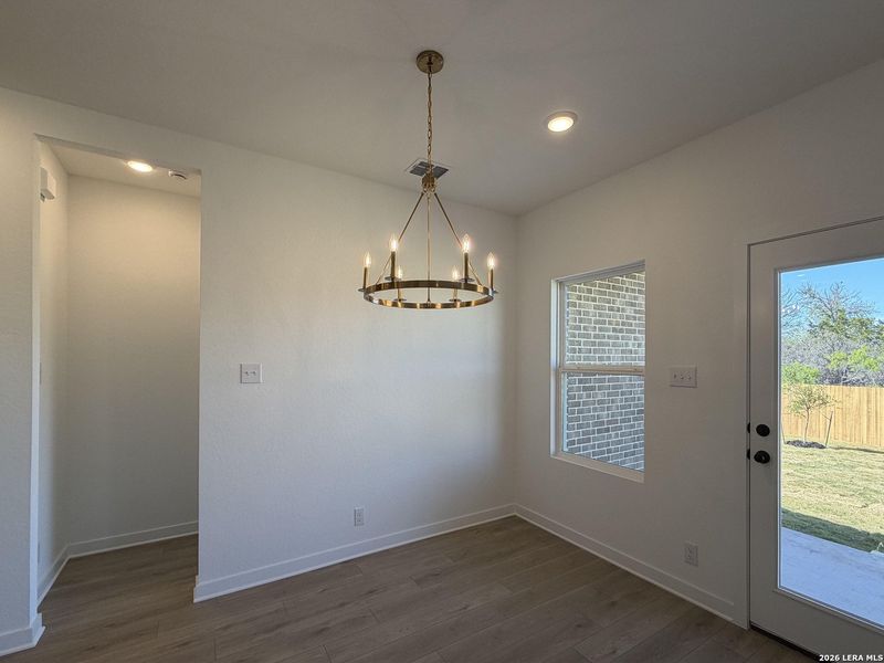Spacious, unfurnished interior of a new home in Nopal Valley, San Antonio (Image 24).