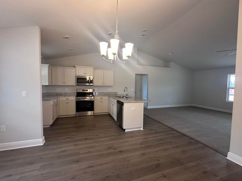 Image 8 of a home in Ashton View.