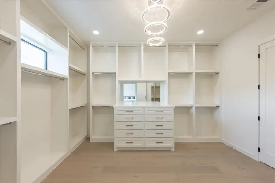 Image 38 of a home in .