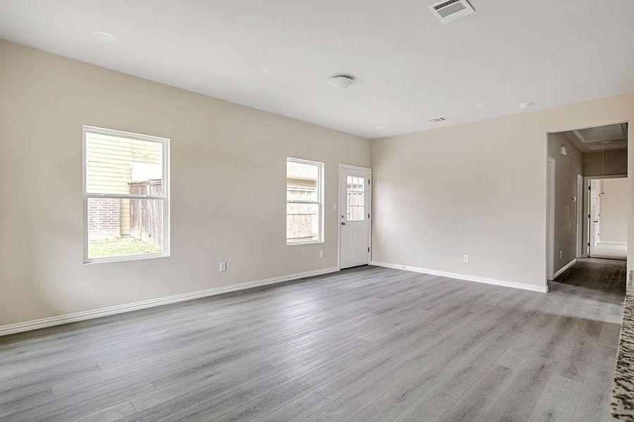 Spacious, unfurnished interior of a new home in , Fort Worth (Image 17).