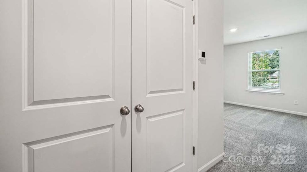 Spacious, unfurnished interior of a new home in Mallard Creek Townhomes, Charlotte (Image 21). Spacious, unfurnished interior of a new home in Mallard Creek Townhomes, Charlotte (Image 21).