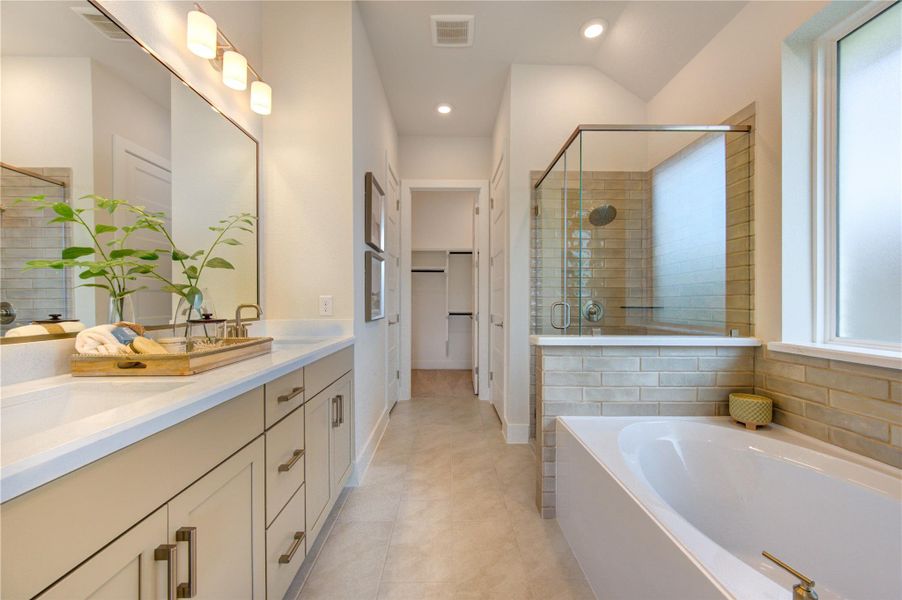Furnished interior view inside a new home in Jordan Ranch, Katy (Image 33).