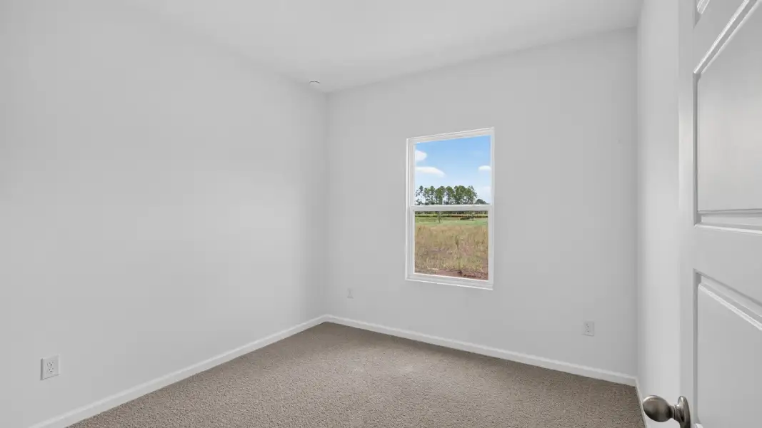 Spacious, unfurnished interior of a new home in Copes Landing, Jacksonville (Image 23).