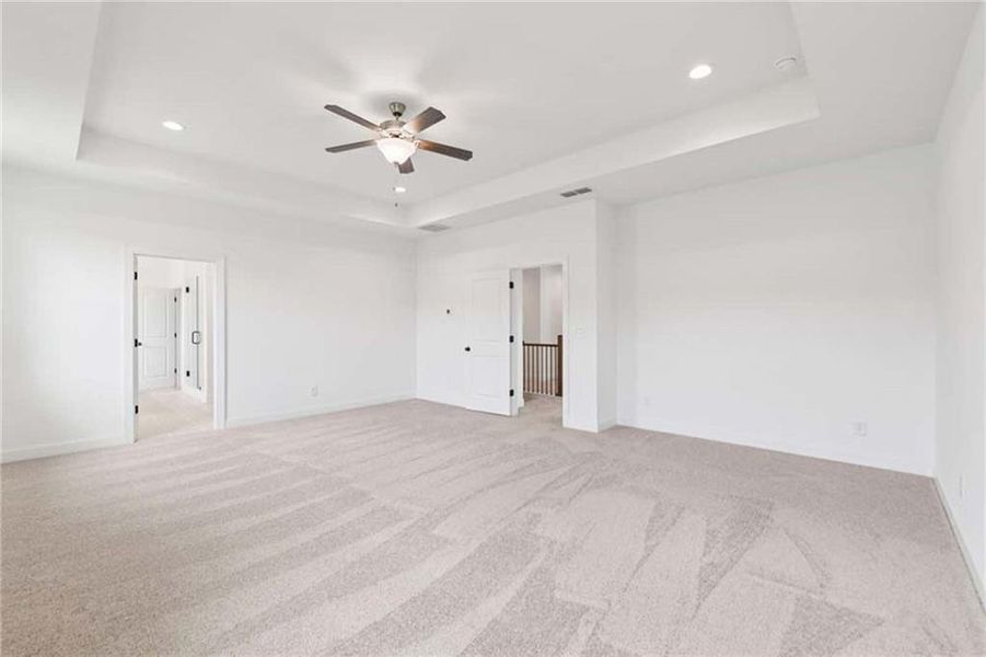 Spacious, unfurnished interior of a new home in East Harbor II at Chestatee, Dawsonville (Image 23).
