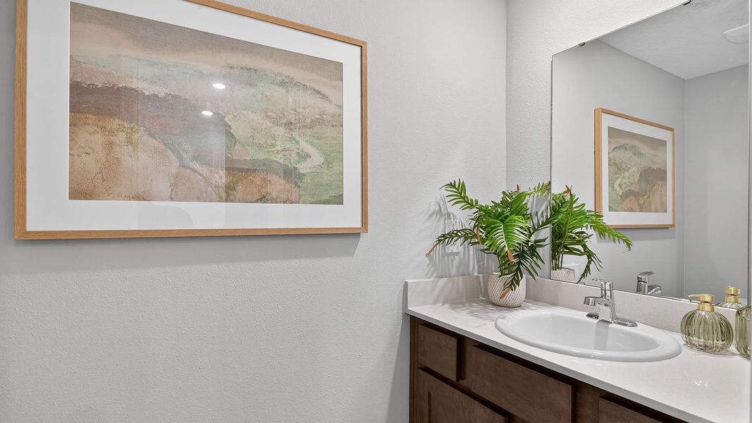 Representative interior finishes for a home built from the BRADFORD by D.R. Horton in Liberty Cove, Yulee (Image 19).