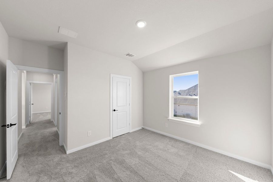 Spacious, unfurnished interior of a new home in Wildflower Ranch, Fort Worth (Image 29).