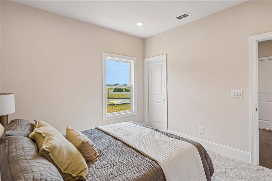 Furnished interior view inside a new home in Aberdeen, Hoschton (Image 30).