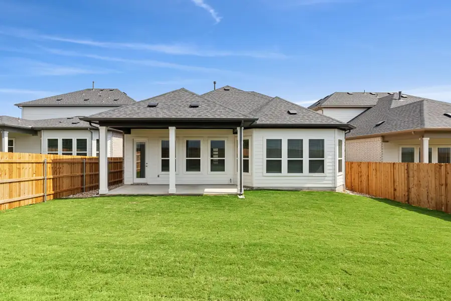 Exterior details and patio area of a home in Edgewood, Leander (Image 4).