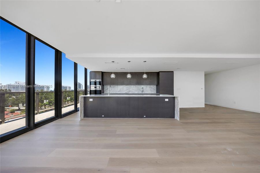 Spacious, unfurnished interior of a new home in 42 Pine, Miami Beach (Image 6).