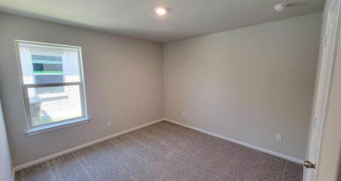 Spacious, unfurnished interior of a new home in Highlands at Chapel Creek, Fort Worth (Image 11). Spacious, unfurnished interior of a new home in Highlands at Chapel Creek, Fort Worth (Image 11).