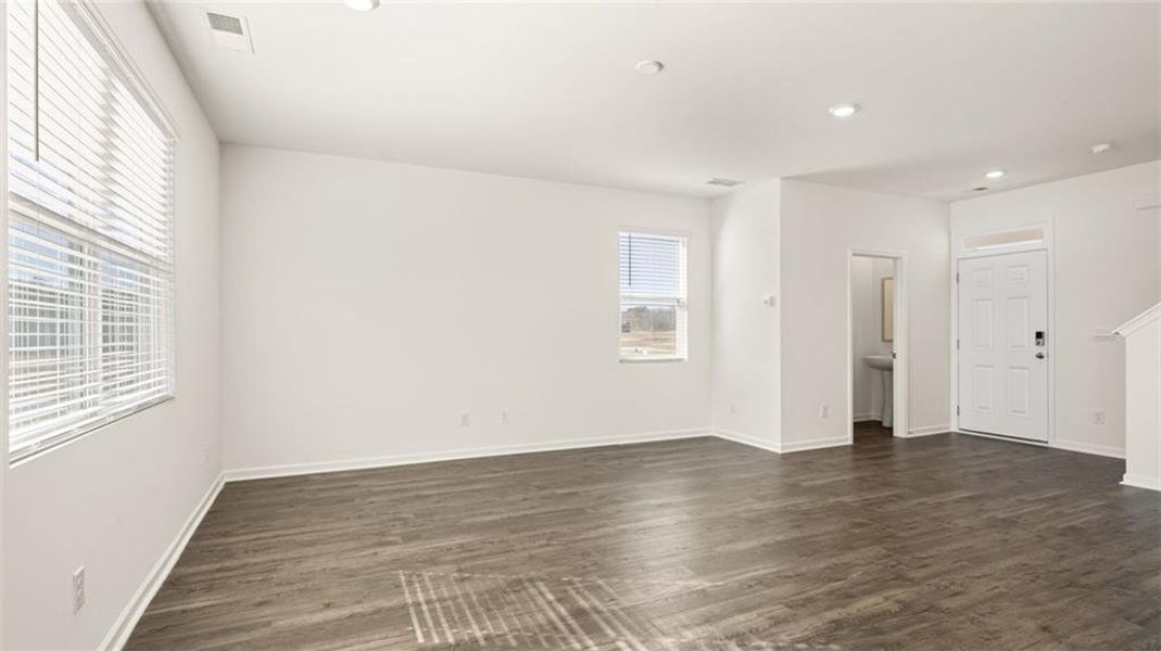 Spacious, unfurnished interior of a new home in Shoal Creek, Hampton (Image 10).