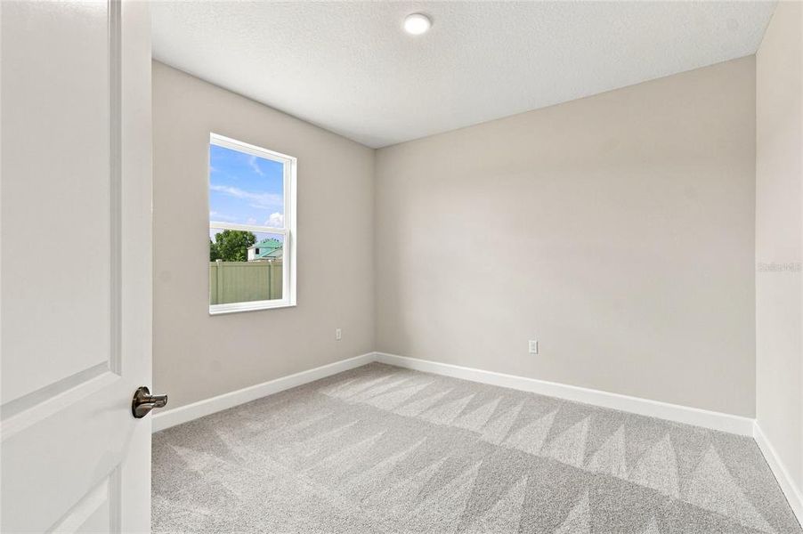 Spacious, unfurnished interior of a new home in Willow Run, Apopka (Image 32).