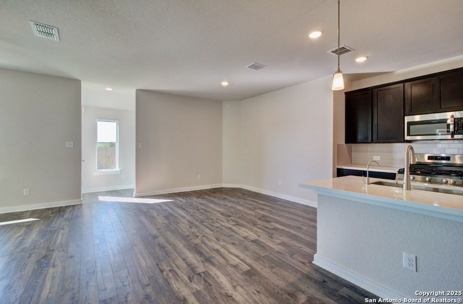 Spacious, unfurnished interior of a new home in Westridge - Landmark, San Antonio (Image 18).