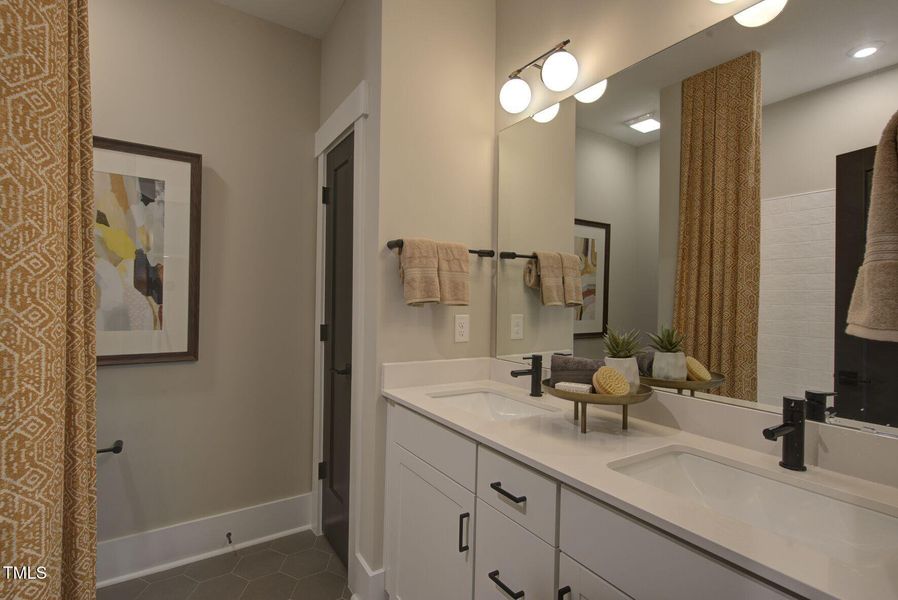 Low_Resolution_JPG-RAW_WYNP-0019-00_Chan Low_Resolution_JPG-RAW_WYNP-0019-00_Chan