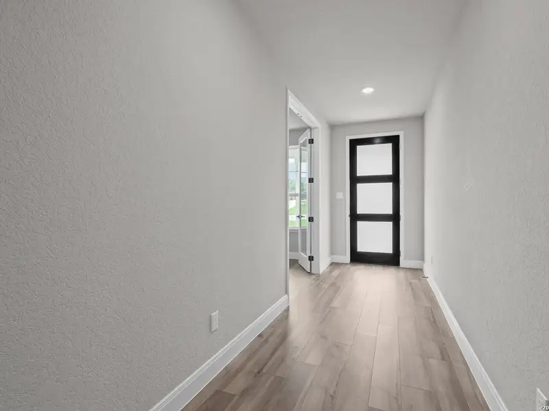 Spacious, unfurnished interior of a new home in Potranco Oaks, Castroville (Image 25). Spacious, unfurnished interior of a new home in Potranco Oaks, Castroville (Image 25).