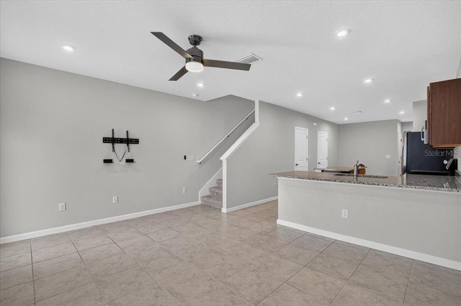 Spacious, unfurnished interior of a new home in , Bradenton (Image 19).