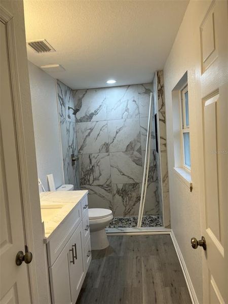 Furnished interior view inside a new home in , Ocklawaha (Image 3).