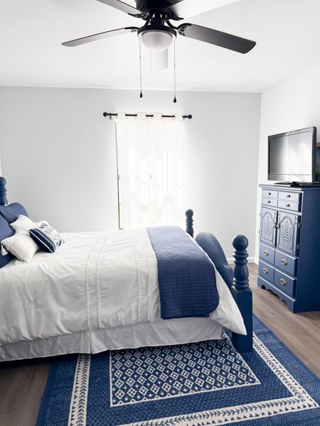 Furnished interior view inside a new home in , Groesbeck (Image 12).