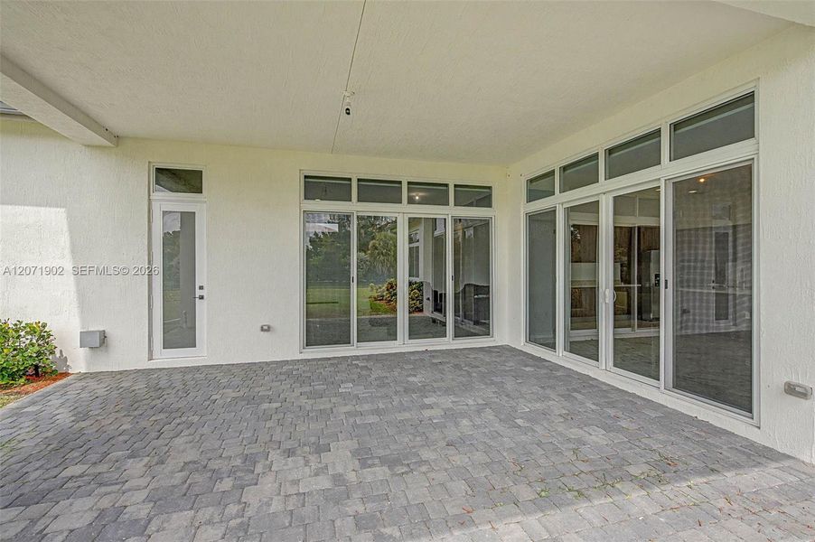 Exterior details and patio area of a home in , Davie (Image 26).