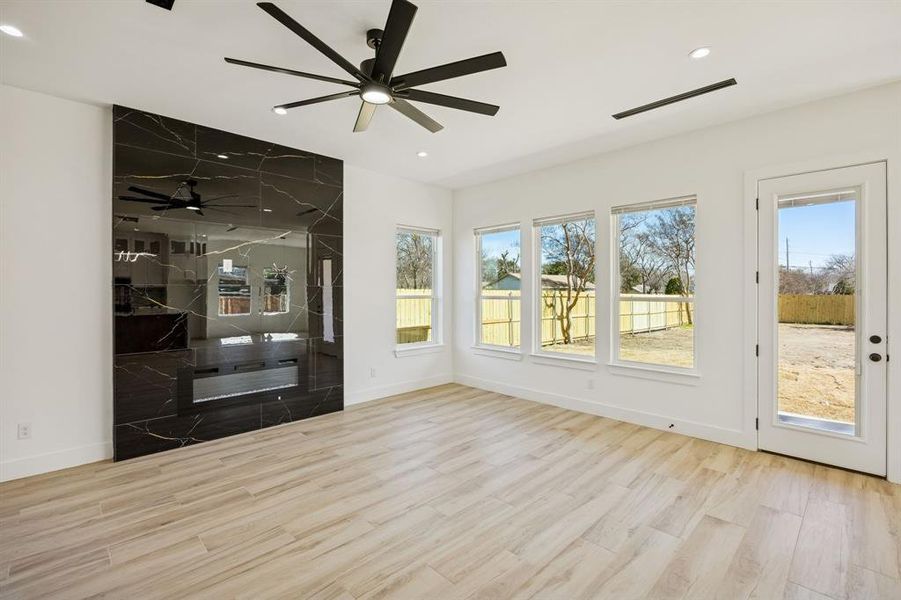 Spacious, unfurnished interior of a new home in , Dallas (Image 19).