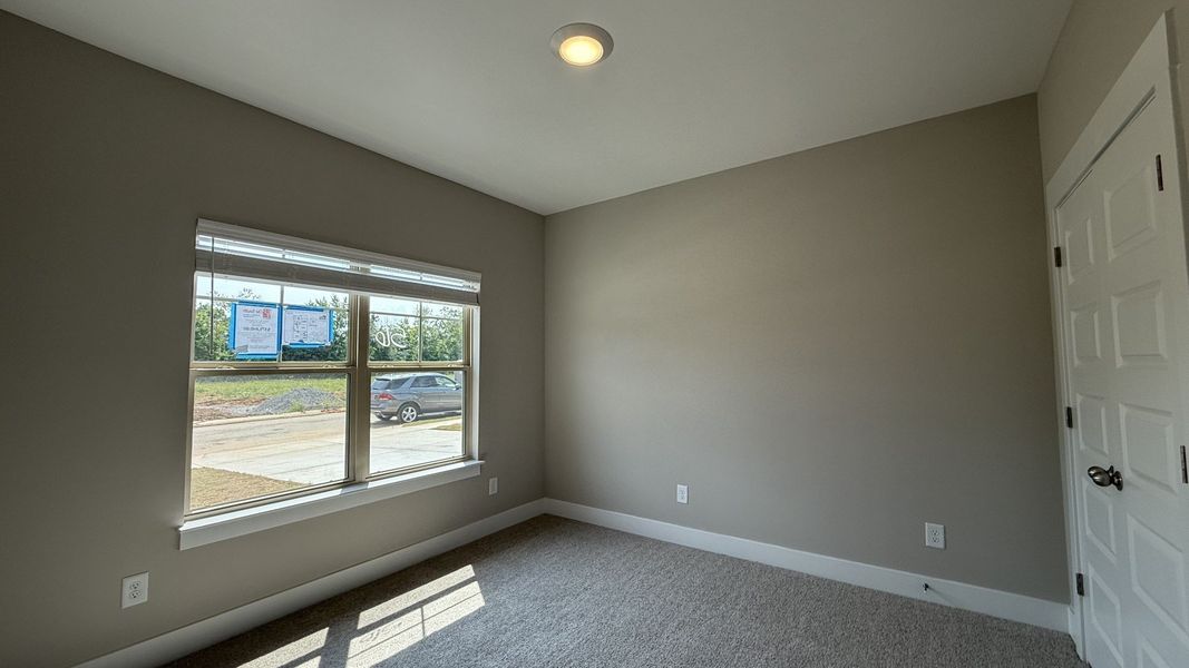 Spacious, unfurnished interior of a new home in Veterans Cove, Murfreesboro (Image 26).