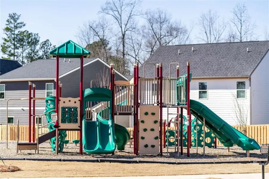 Community amenities in Creekbend Overlook, South Fulton (Image 5).