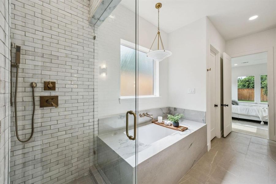 Furnished interior view inside a new home in , Dallas (Image 10).