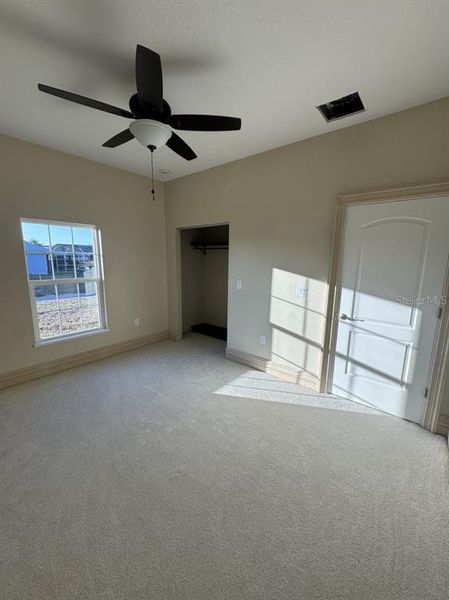 Spacious, unfurnished interior of a new home in , Okeechobee (Image 14).