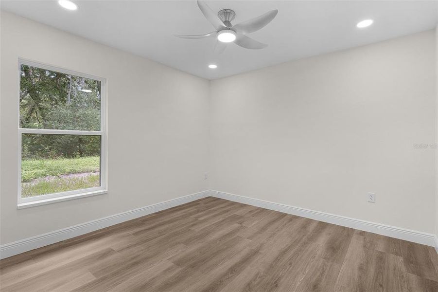 Spacious, unfurnished interior of a new home in , Summerfield (Image 30).