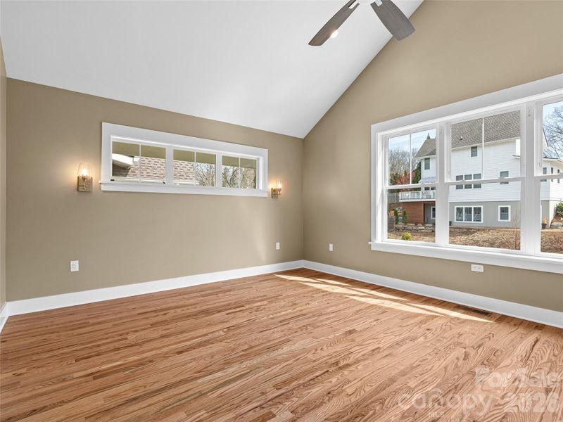 Spacious, unfurnished interior of a new home in , Asheville (Image 20).