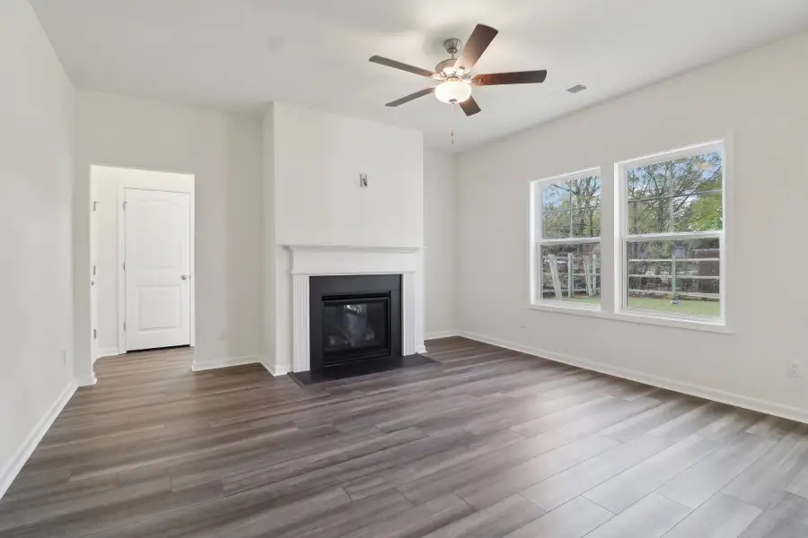 Spacious, unfurnished interior of a new home in Portrait Hills, Aiken (Image 14).