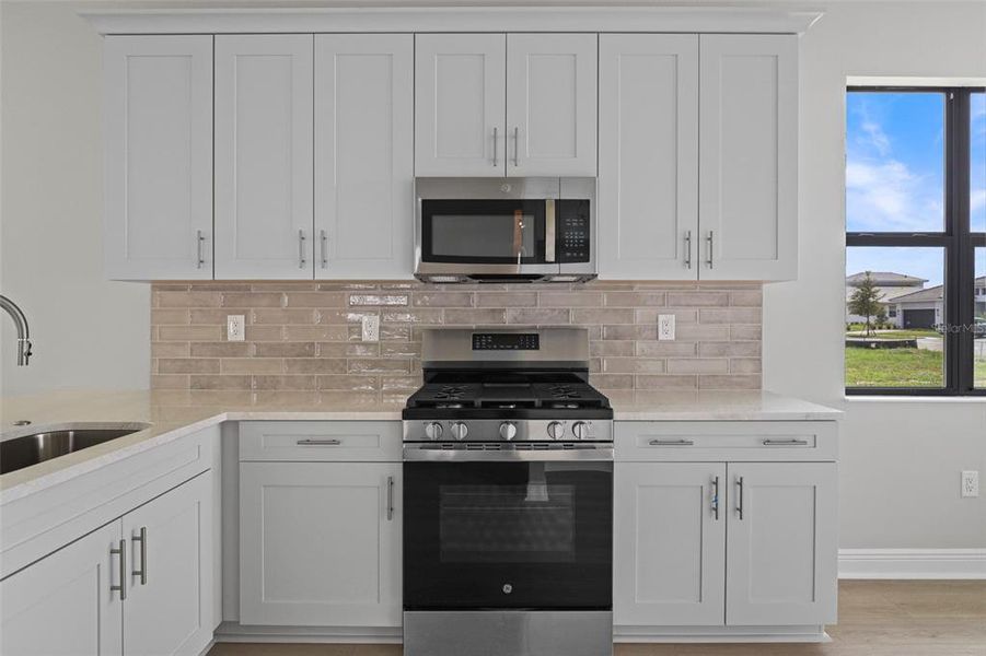 Furnished interior view inside a new home in Cresswind Lakewood Ranch, Lakewood Ranch (Image 11).