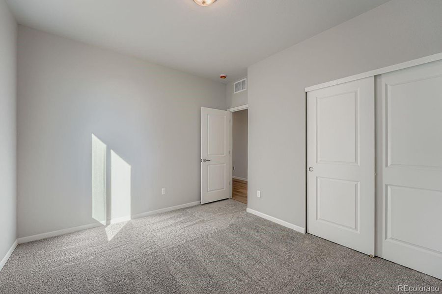 Spacious, unfurnished interior of a new home in Wolf Creek Run, Strasburg (Image 24).