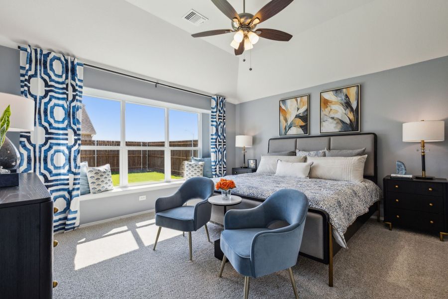 Representative furnished interior of a home built from the Concept 2065 by Risewell Homes in Summer Crest, Fort Worth (Image 5).