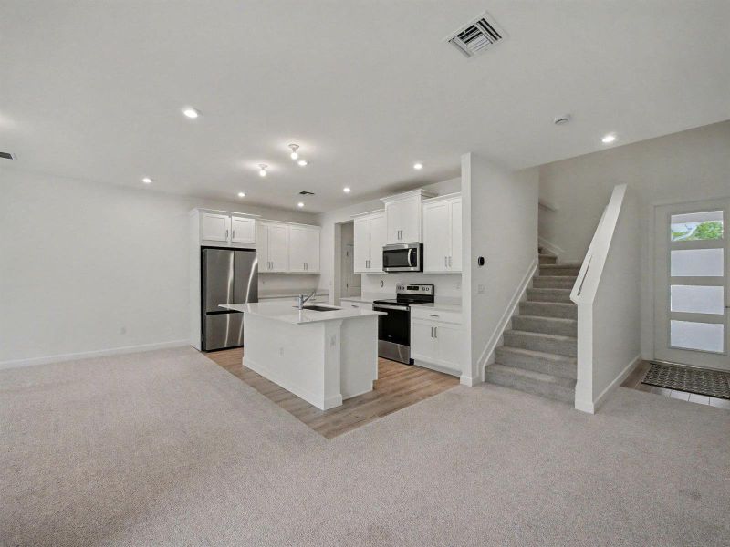 Entry/Kitchen