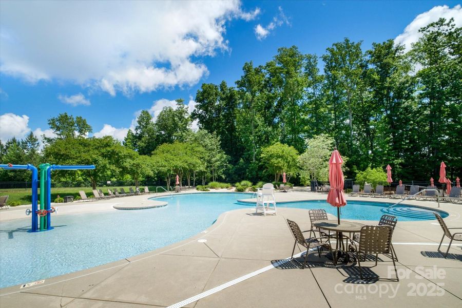 Kid's Splash and Pool area