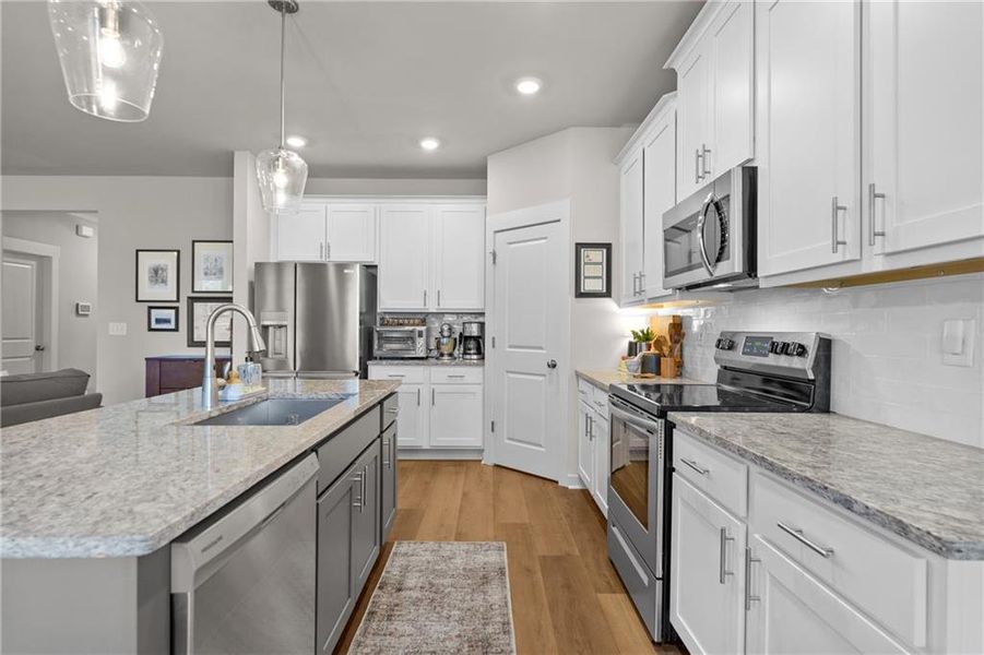 Furnished interior view inside a new home in , Jefferson (Image 4).