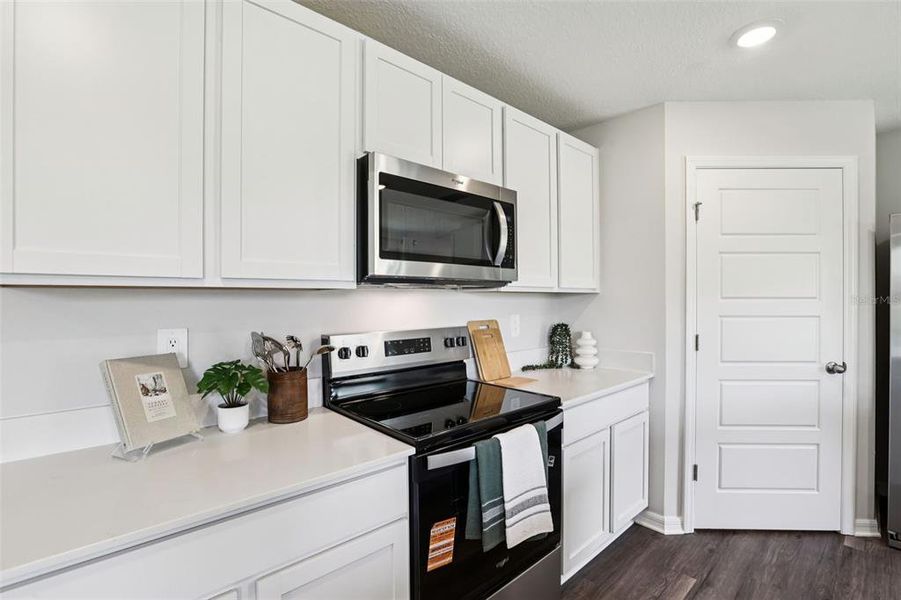 Furnished interior view inside a new home in Wynnstone, Davenport (Image 13).