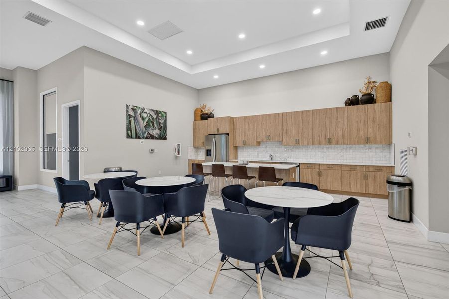 Furnished interior view inside a new home in , Pembroke Pines (Image 14).